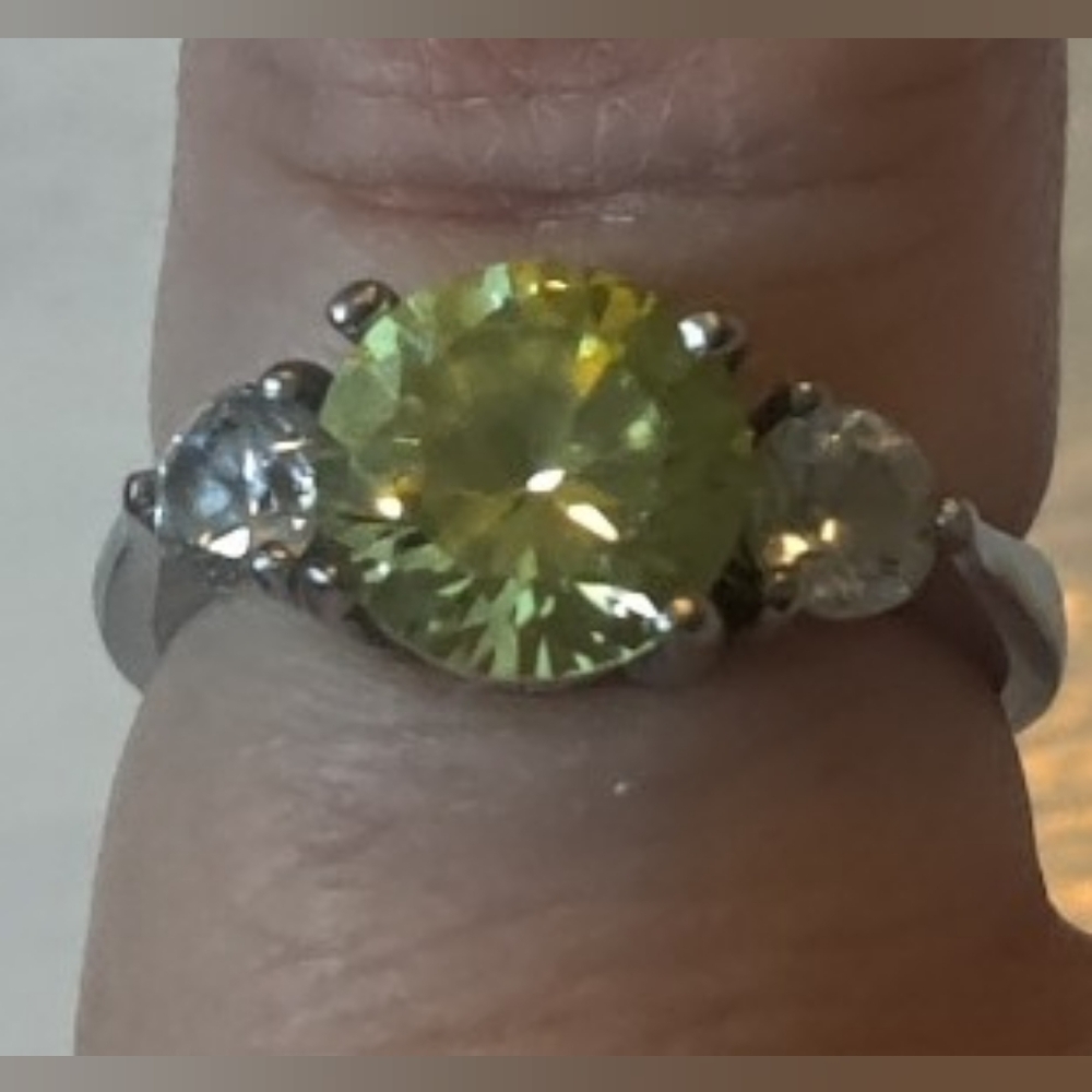⭐3 For $21⭐Elegant Silver and Green Gemstone Ring - Picture 3 of 5